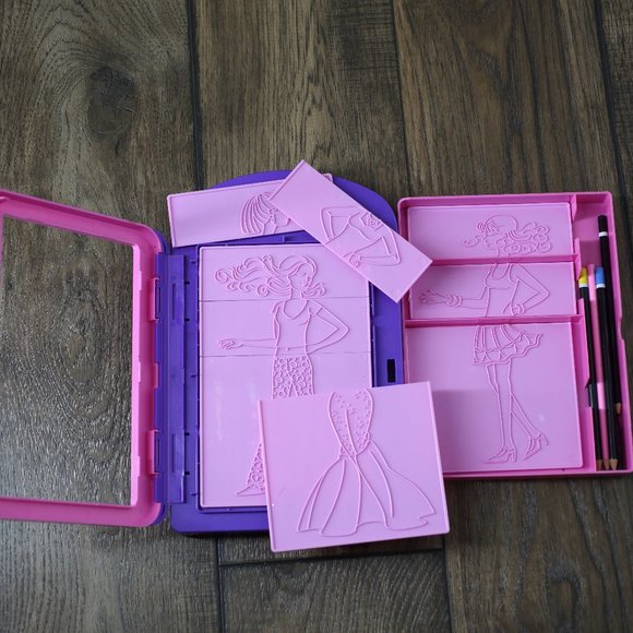 Melissa & Doug Fashion Design Art Activity Kit - Picture 2 of 3